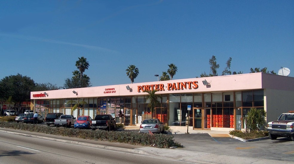 357-379 NE 167th St, Miami, FL for lease - Building Photo - Image 2 of 14