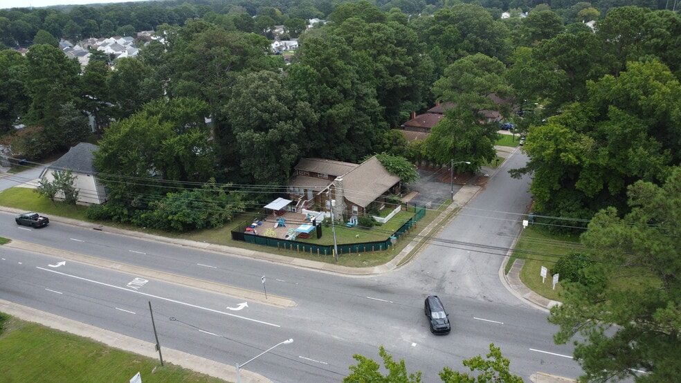 696 S Rosemont Rd S, Virginia Beach, VA for sale - Building Photo - Image 1 of 1