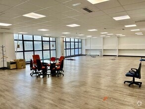 Calle Vía de los Poblados, 17, Madrid, Madrid for lease Interior Photo- Image 2 of 13