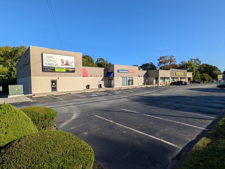 315 W Main St, Norwich, CT à louer - Photo du bâtiment - Image 1 de 4