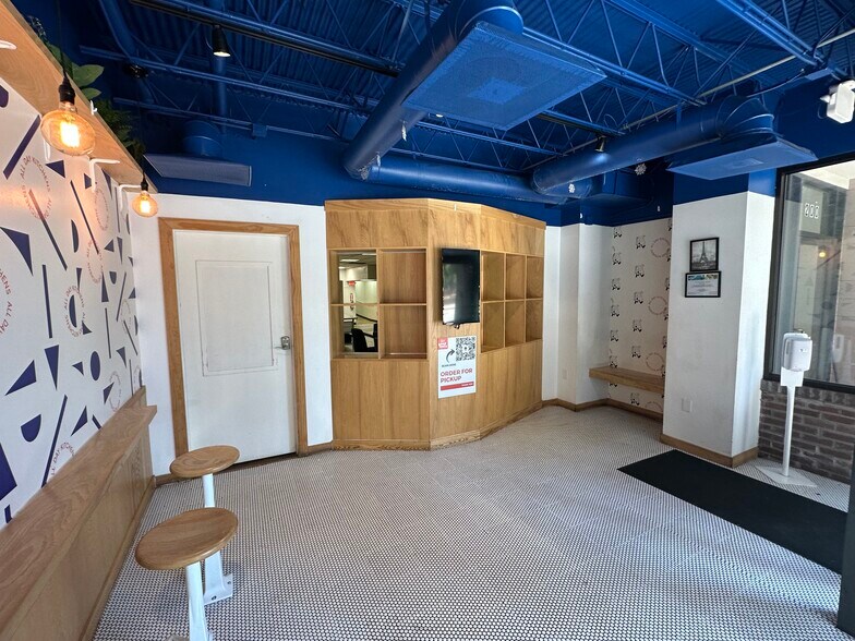 420 S Ervay St, Dallas, TX à louer - Photo du bâtiment - Image 3 de 16