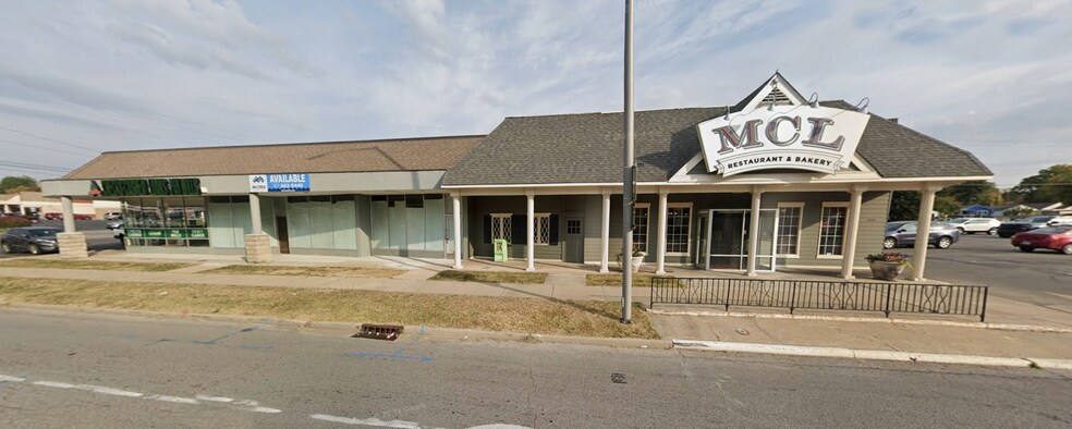 5924-5940 E 10th St, Indianapolis, IN à louer - Photo du bâtiment - Image 3 de 3