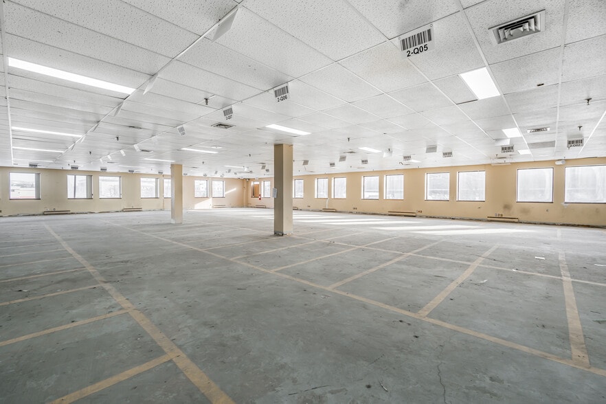 1500 St Legendre O, Montréal, QC for lease - Building Photo - Image 3 of 6