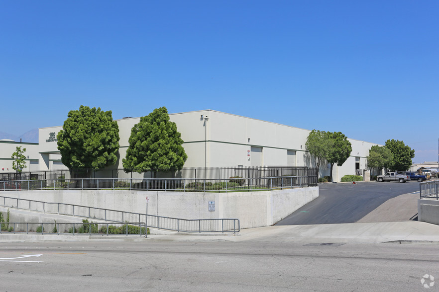 150 S Reservoir St, Pomona, CA for lease - Primary Photo - Image 1 of 32