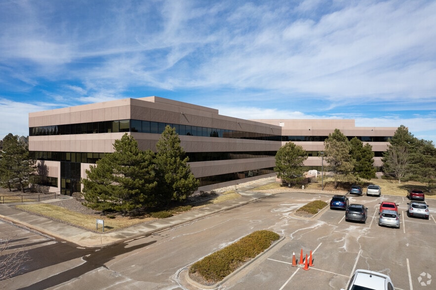 9777 Pyramid Ct, Englewood, CO à louer - Photo du bâtiment - Image 3 de 20