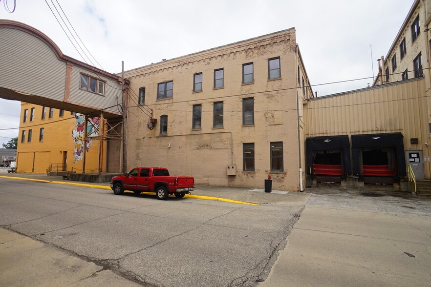 1 S Main St, Batesville, IN for sale - Building Photo - Image 2 of 22