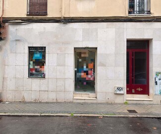 Plus de détails pour Multi-résidentiel à vendre