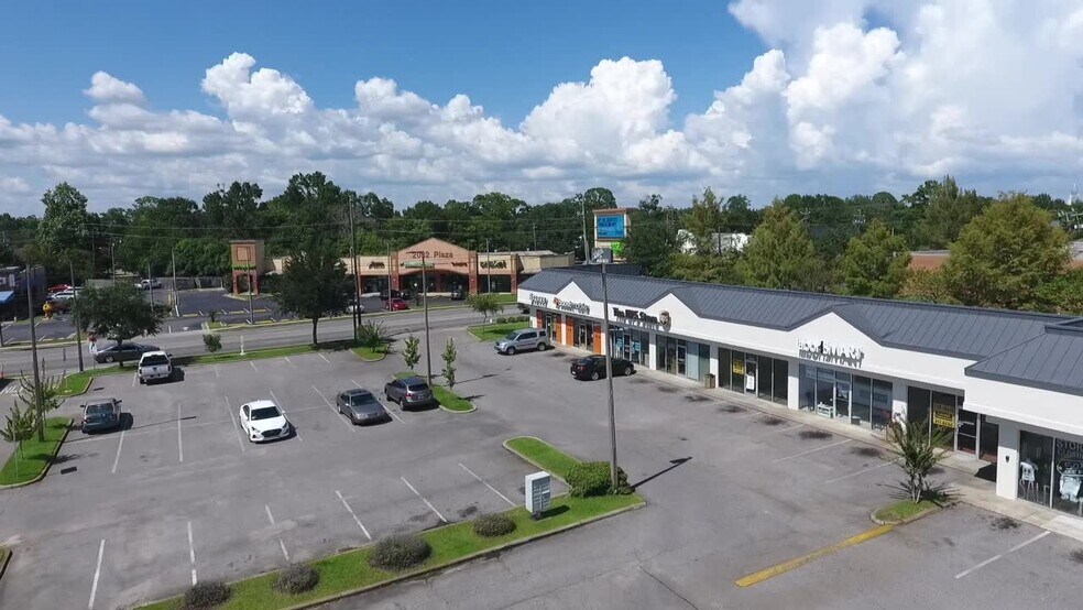 2029 Airport Blvd, Mobile, AL à louer - Vidéo sur l’inscription commerciale - Image 2 de 4