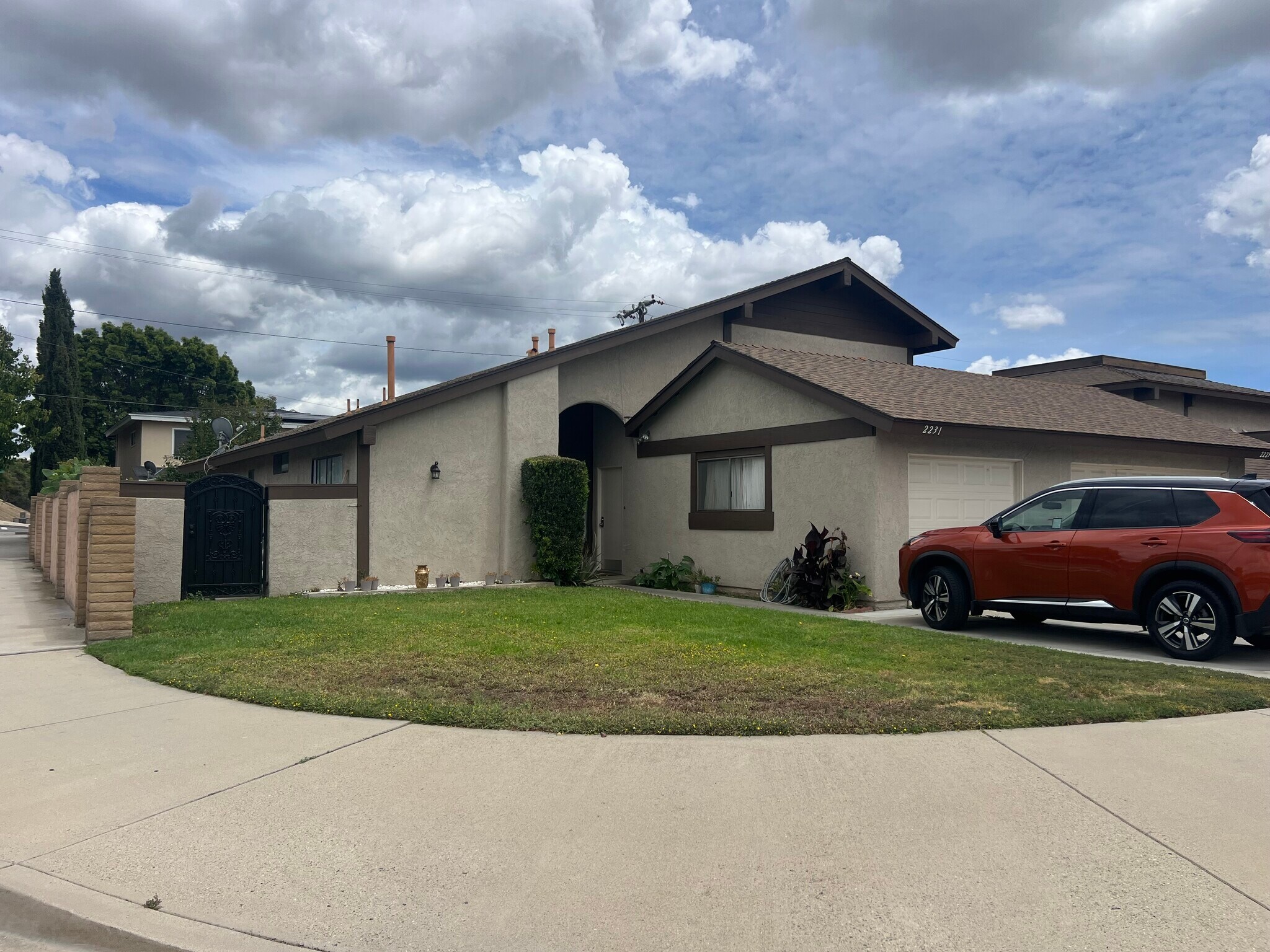 2229 Ponderosa St, Santa Ana, CA à vendre Photo principale- Image 1 de 13