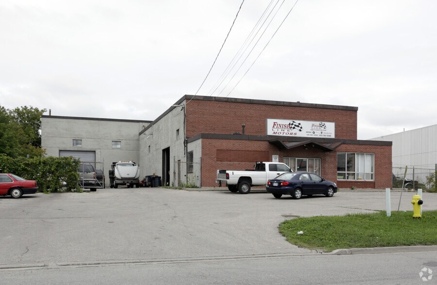 140 Doughton Rd, Vaughan, ON à louer - Photo du bâtiment - Image 2 de 2