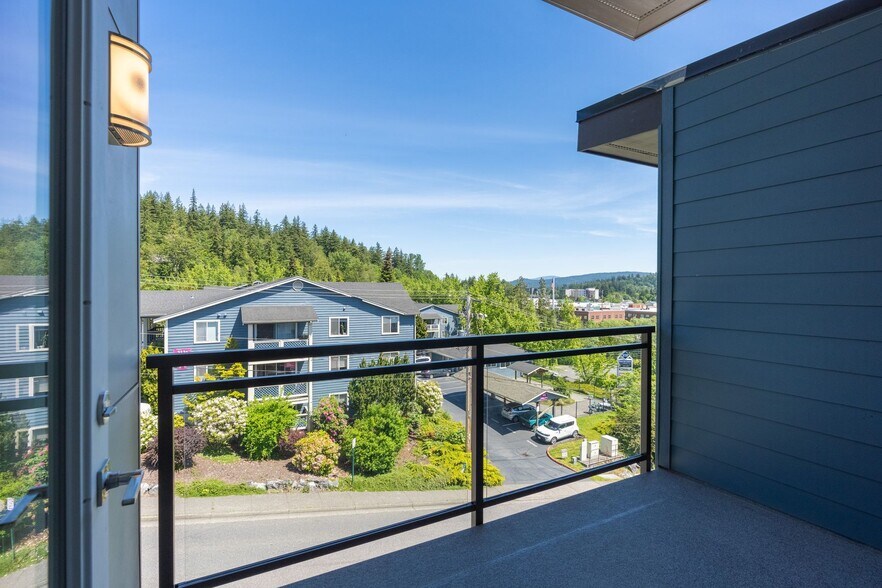 500-512 32nd St, Bellingham, WA à vendre - Photo principale - Image 1 de 14