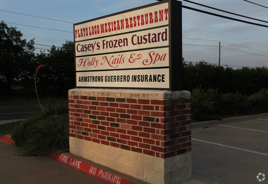 2520 W Ovilla Rd, Red Oak, TX for lease - Building Photo - Image 3 of 3