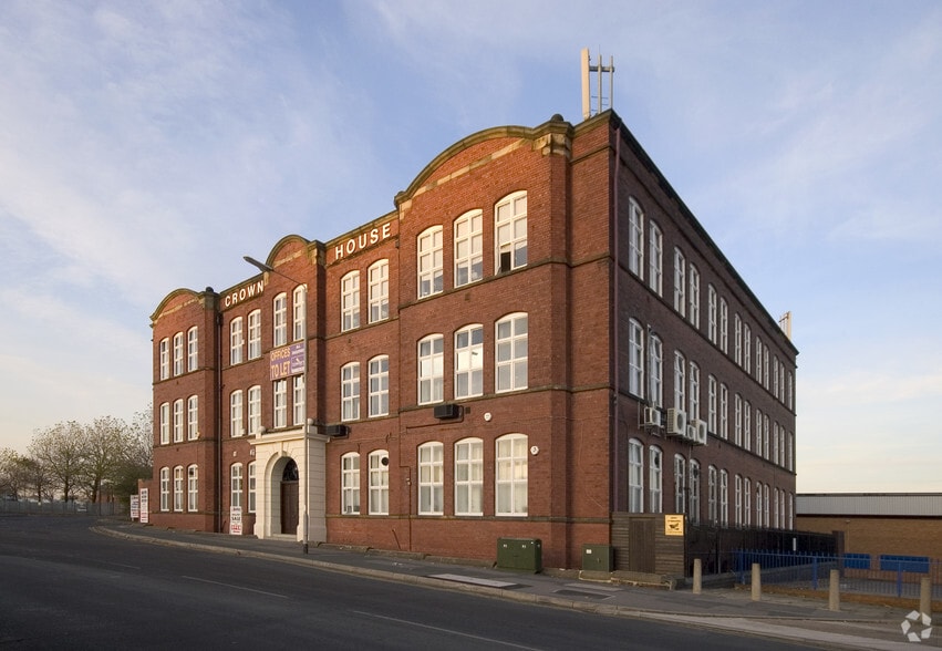 Armley Rd, Leeds for lease - Primary Photo - Image 1 of 4