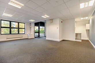 Newton Hl, Ollerton for lease Interior Photo- Image 1 of 2