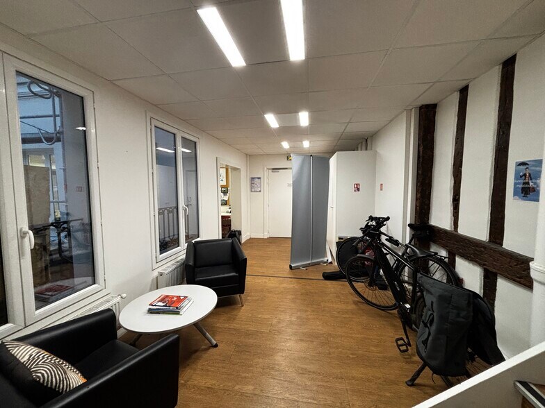 62 Rue Mazarine, Paris à louer - Photo du bâtiment - Image 3 de 11