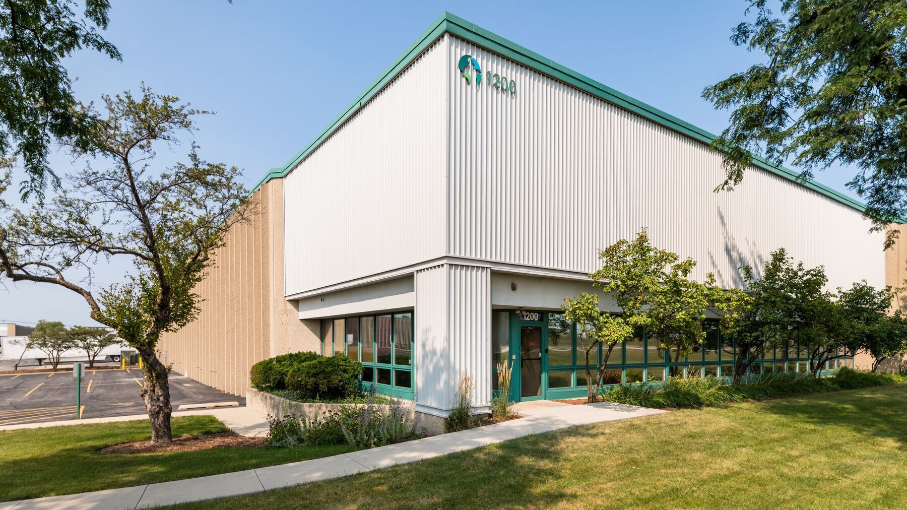 1200-1290 Thorndale Ave, Elk Grove Village, IL for lease Building Photo- Image 1 of 8