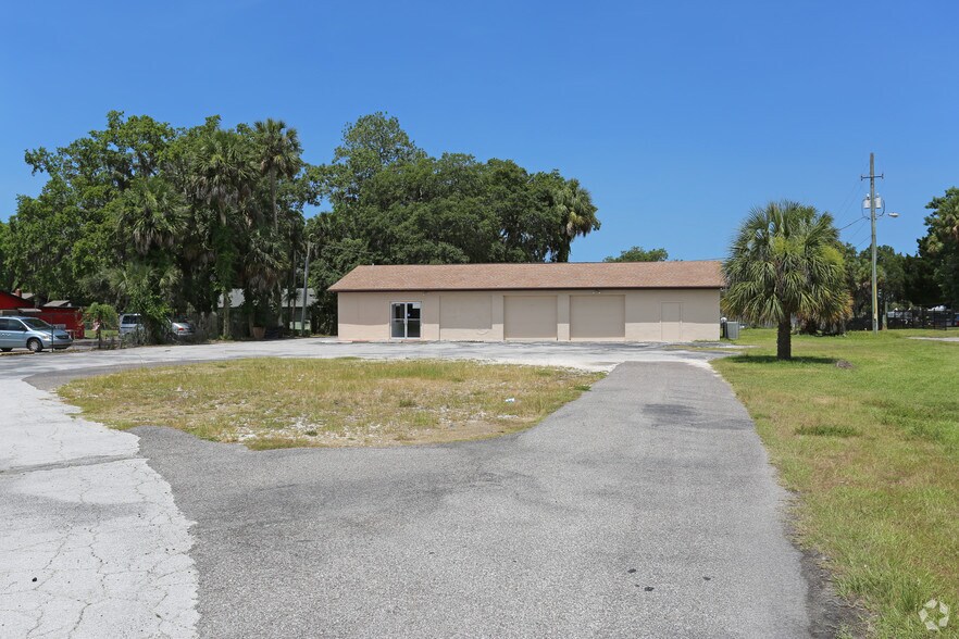 7933 US Highway 19, Port Richey, FL à louer - Photo du bâtiment - Image 2 de 2