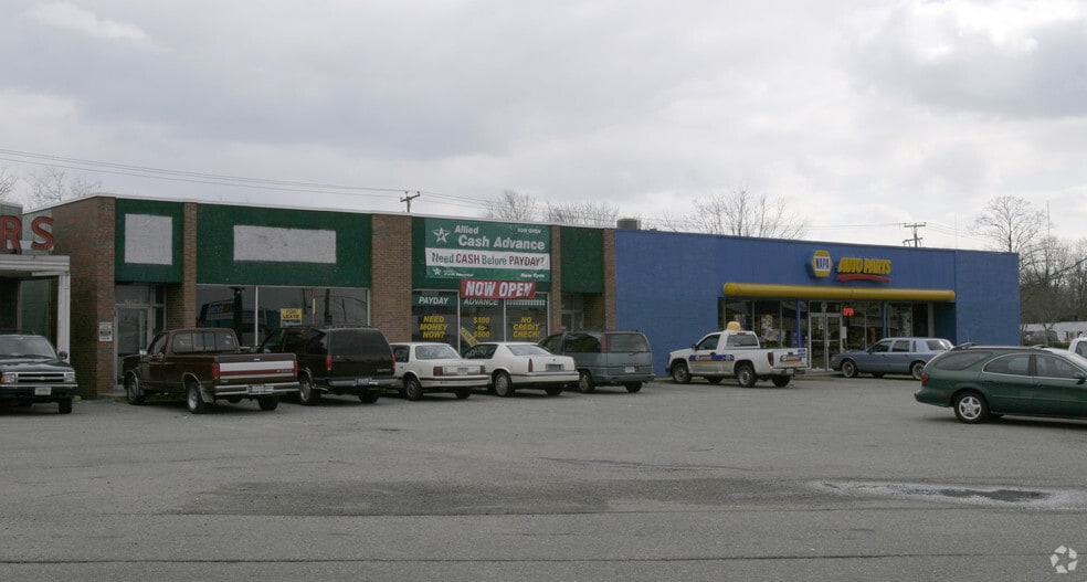 1926-1930 N Armistead Ave, Hampton, VA for sale - Building Photo - Image 2 of 4