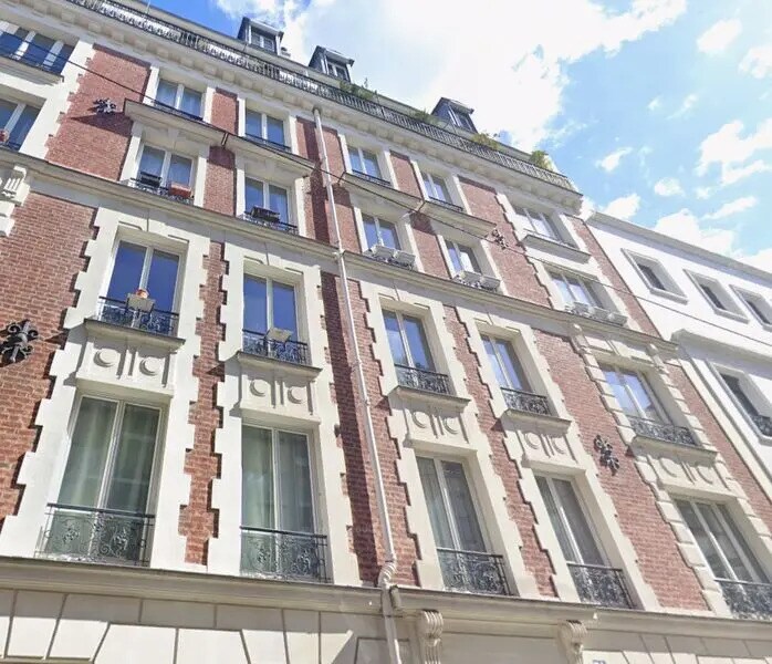 Office in Paris for sale Building Photo- Image 1 of 13