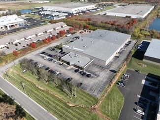 Plus de détails pour 9870 Crescent Park Dr, West Chester, OH - Industriel à vendre