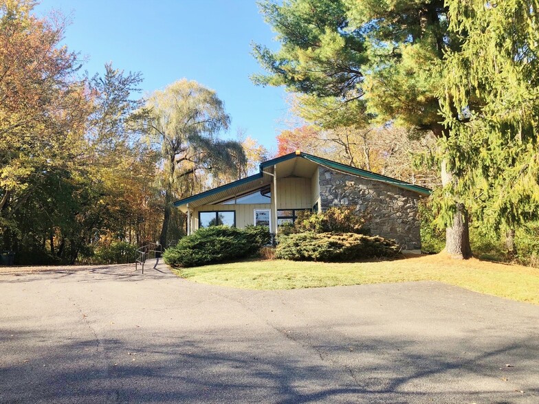 204 Plutarch Rd, Highland, NY for sale - Building Photo - Image 2 of 26