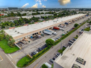 8200-8358 NW 30th Ter, Doral, FL - Aérien Vue de la carte - Image1