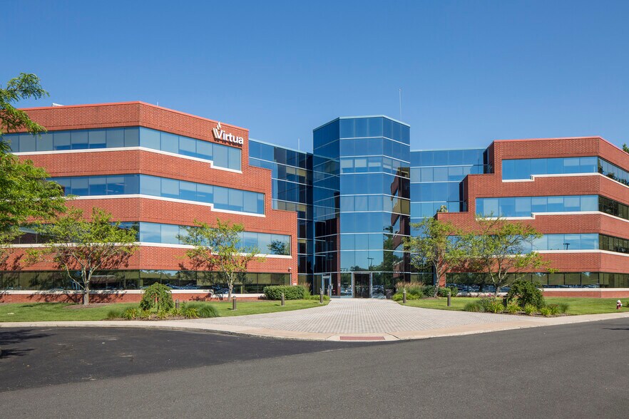 301 Lippincott Dr, Marlton, NJ for lease - Building Photo - Image 2 of 15