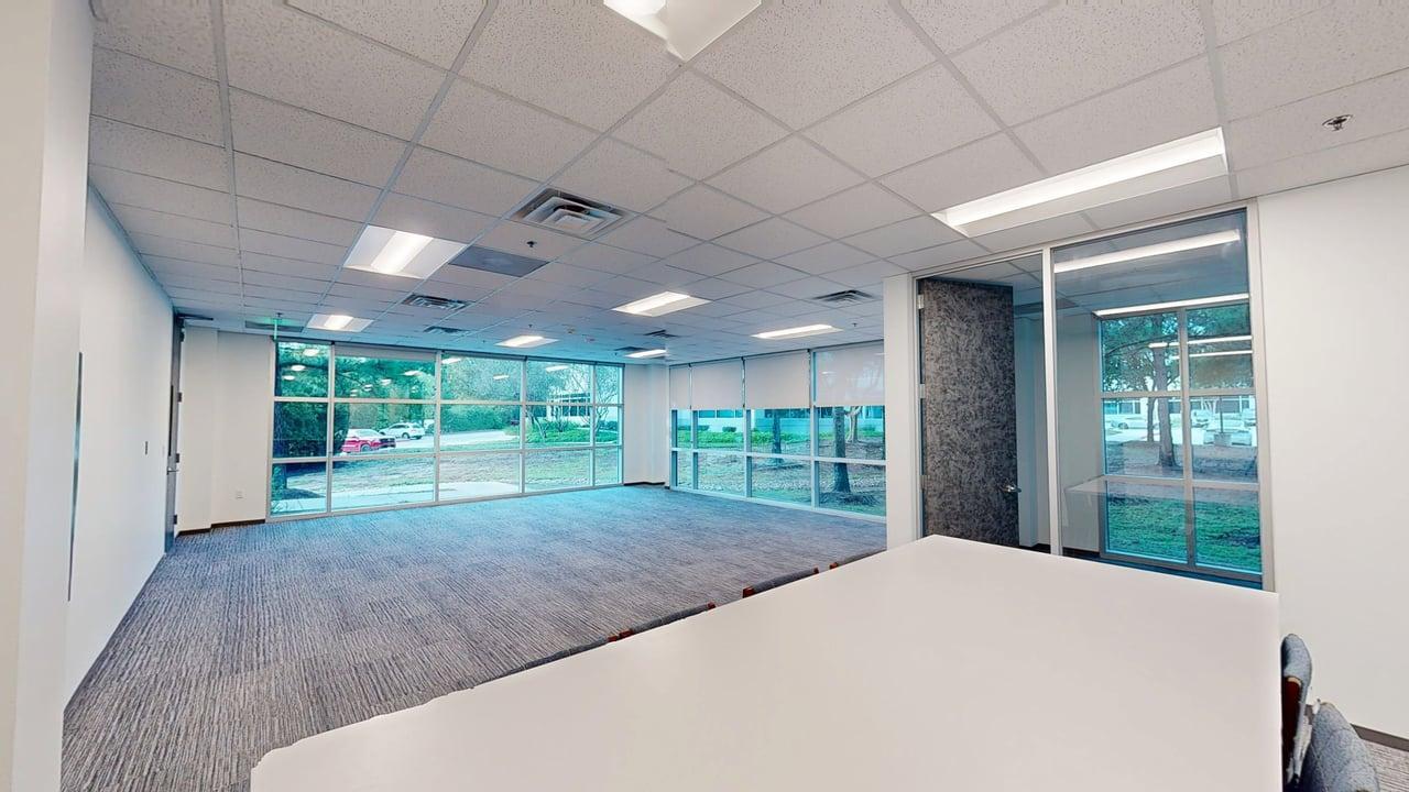 2700 Technology Forest Blvd, The Woodlands, TX for lease Interior Photo- Image 1 of 3