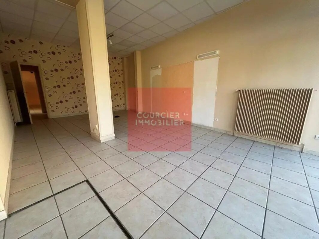 54 Rue D'Angiviller, Rambouillet for lease Primary Photo- Image 1 of 11