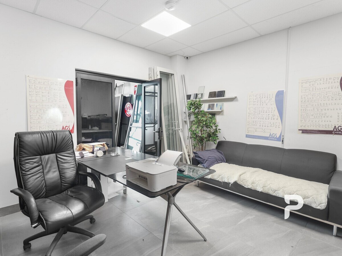 66 Riverside Rd, Chipping Norton, NSW 2170 - Unit 6 - - Interior Photo - Image 1 of 3