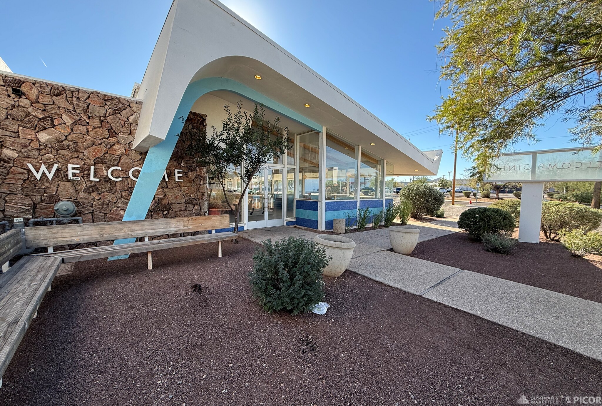 902 E Broadway Blvd, Tucson, AZ for lease Primary Photo- Image 1 of 5