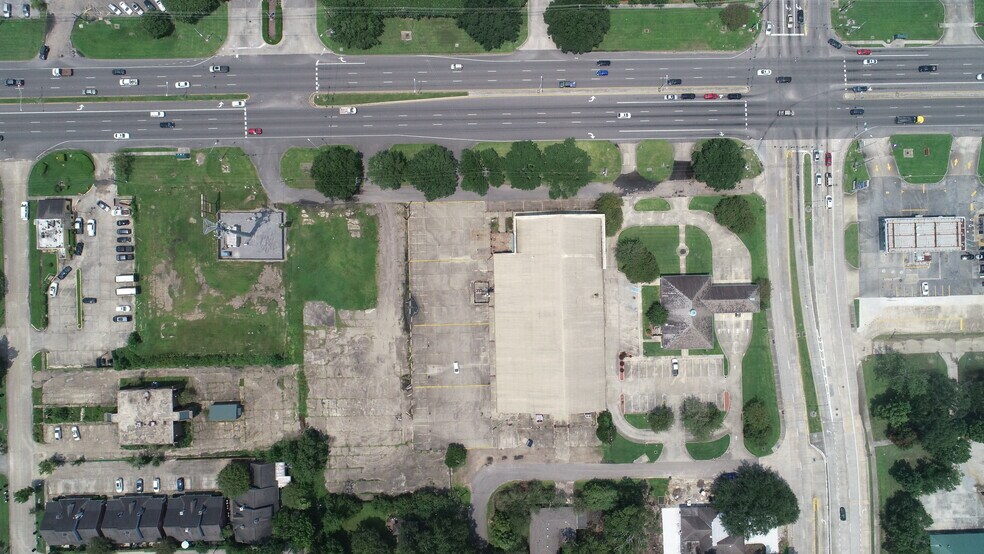 7300 Florida Blvd, Baton Rouge, LA à vendre - Photo du bâtiment - Image 2 de 9