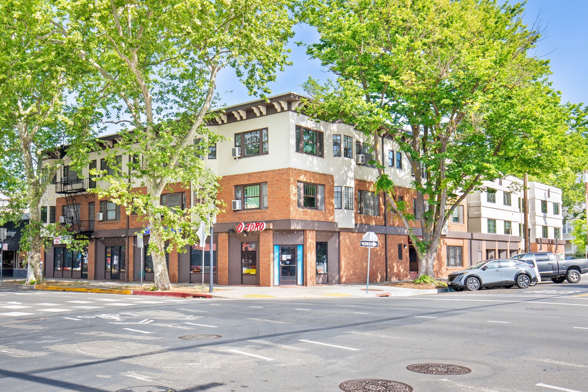 916-926 22nd St, Sacramento, CA for sale Primary Photo- Image 1 of 36