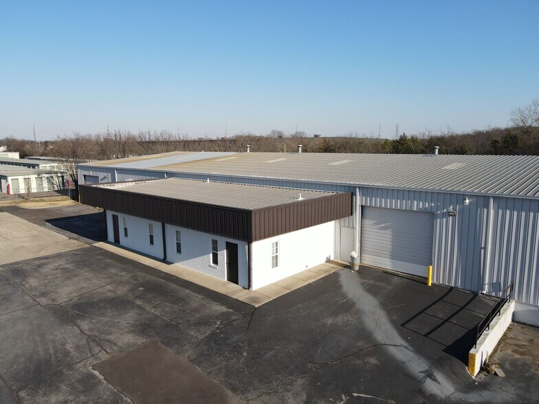 4233 Hurricane Creek Blvd, Antioch, TN à louer - Photo du bâtiment - Image 3 de 10