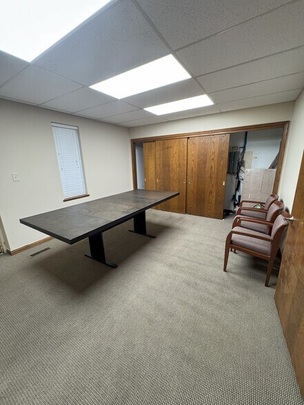 105 5th St SE, Barberton, OH for lease - Building Photo - Image 3 of 12