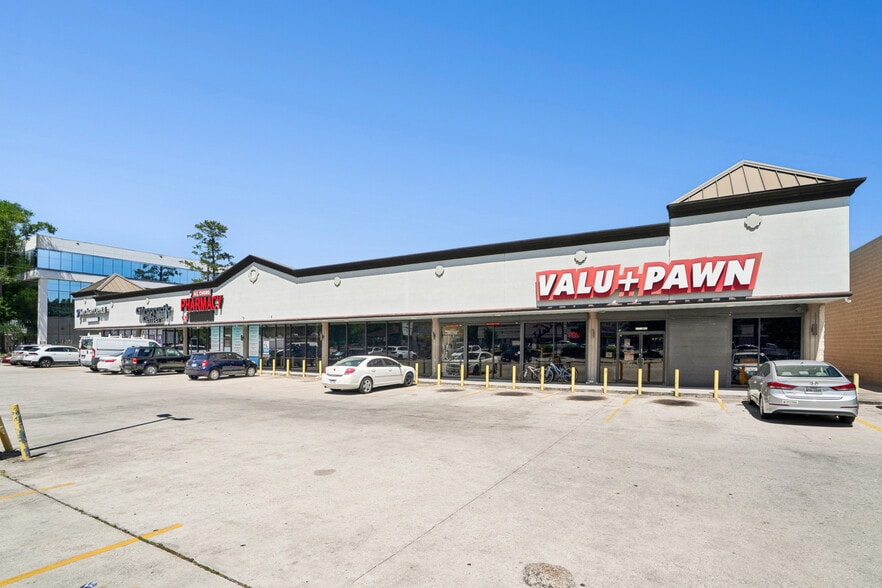 13630 Veterans Memorial Dr, Houston, TX for lease - Building Photo - Image 3 of 14