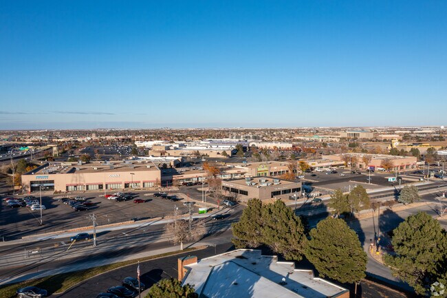 Plus de détails pour 13801-14157 E Exposition Ave, Aurora, CO - Commerce de détail à vendre
