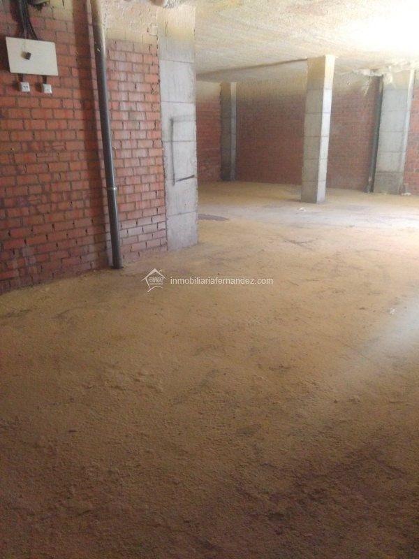 Commerce de détail dans Cáceres, Cáceres à vendre Photo du bâtiment- Image 1 de 9