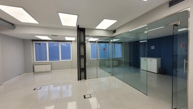 Office in Madrid, Madrid for lease Interior Photo- Image 2 of 12