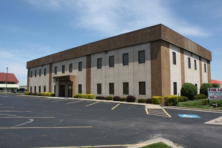 13720 E 42nd Ter, Independence, MO for sale - Building Photo - Image 2 of 12