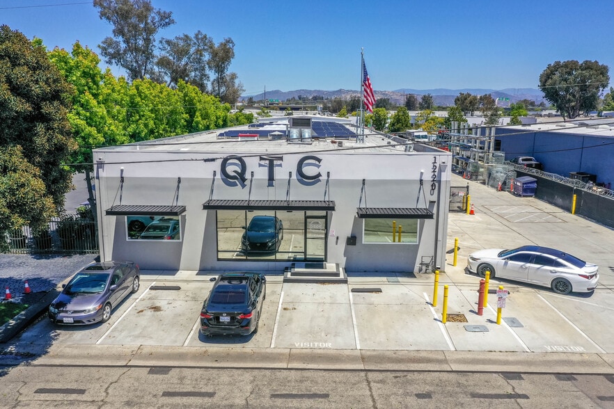 1220 Industrial Ave, Escondido, CA à vendre - Photo du bâtiment - Image 2 de 10