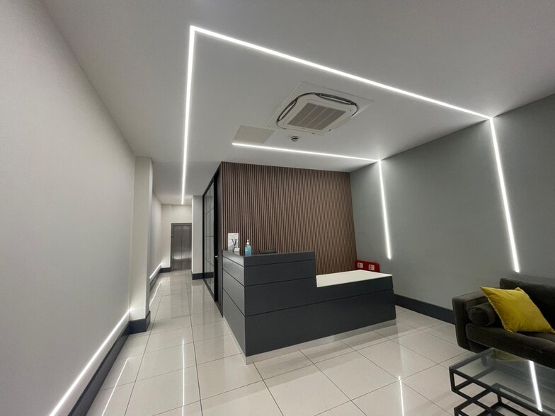 123 Minories, Londres à vendre - Photo intérieure - Image 3 de 16