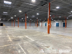 6800-6898 Engle Rd, Middleburg Heights, OH for lease Interior Photo- Image 1 of 4