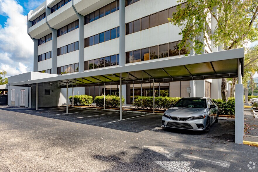 800 W Cypress Creek Rd, Fort Lauderdale, FL à louer - Photo du bâtiment - Image 3 de 5