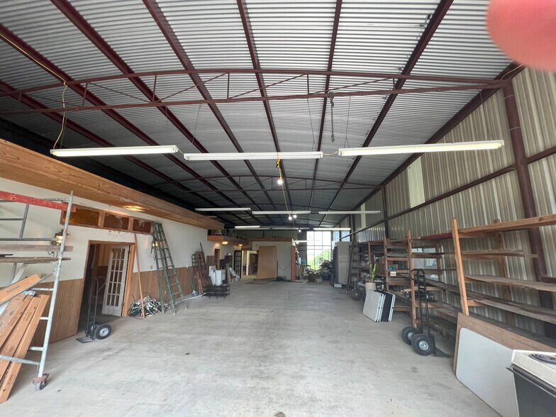 111 County Road 237, Wadsworth, TX à vendre - Photo intérieure - Image 3 de 9