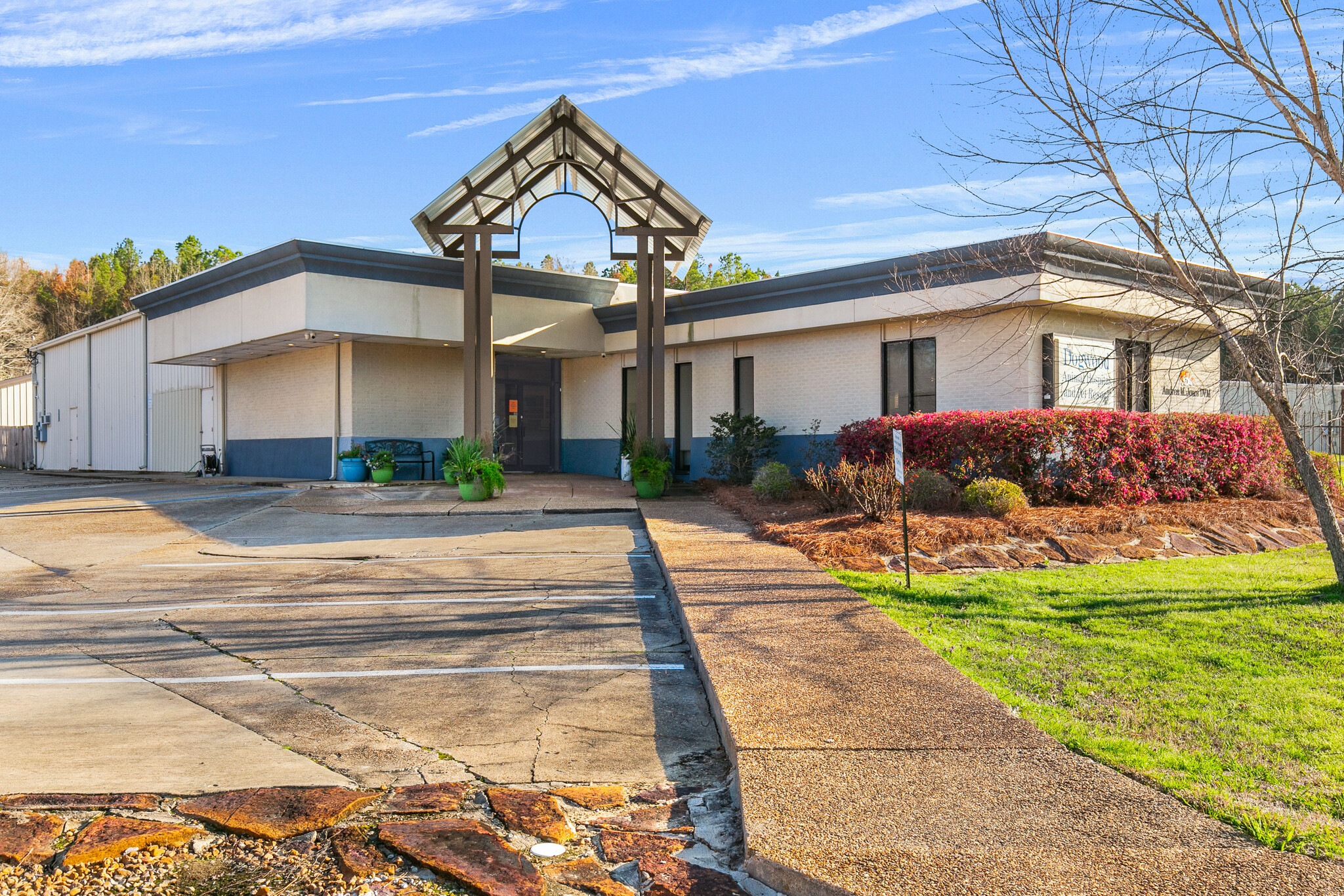 1293 Old Fannin Rd, Brandon, MS for sale Building Photo- Image 1 of 99