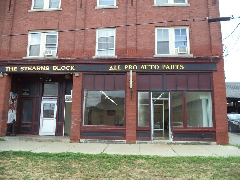 15-17 Railroad Sq, Nashua, NH à louer - Photo du bâtiment - Image 2 de 7