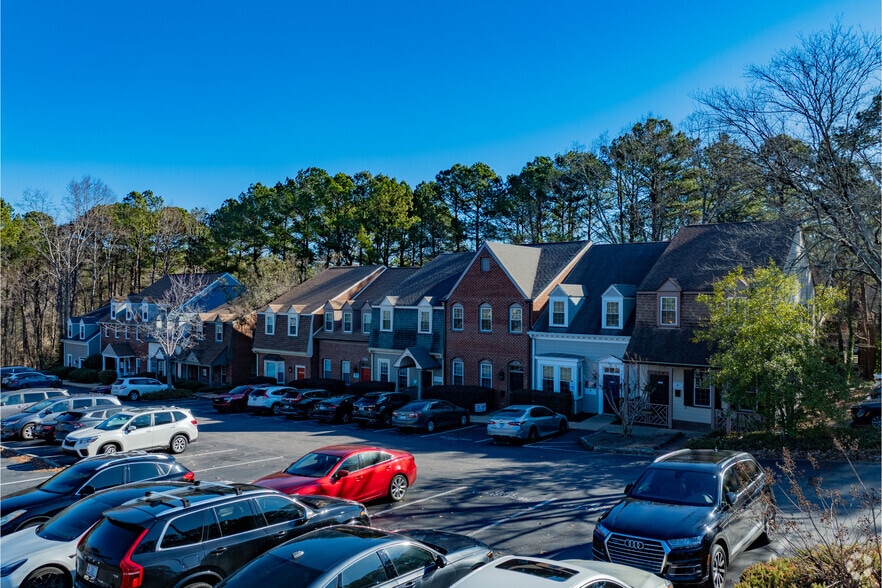 136-146 Wind Chime Ct, Raleigh, NC for lease - Building Photo - Image 3 of 8