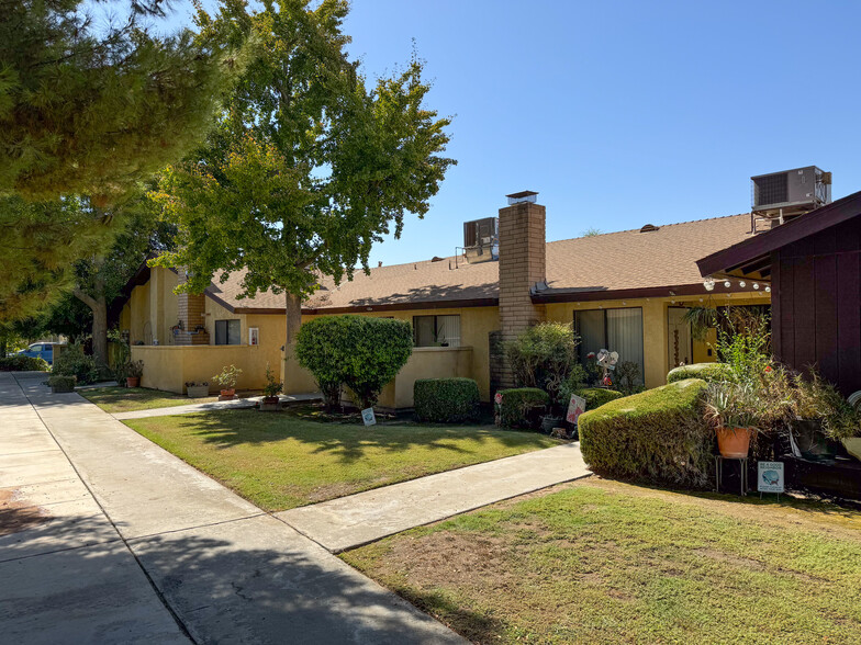 6913 Klamath Way, Bakersfield, CA for sale - Building Photo - Image 3 of 8