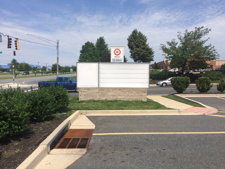 585 Marketplace Dr, Bel Air, MD for lease - Building Photo - Image 2 of 11